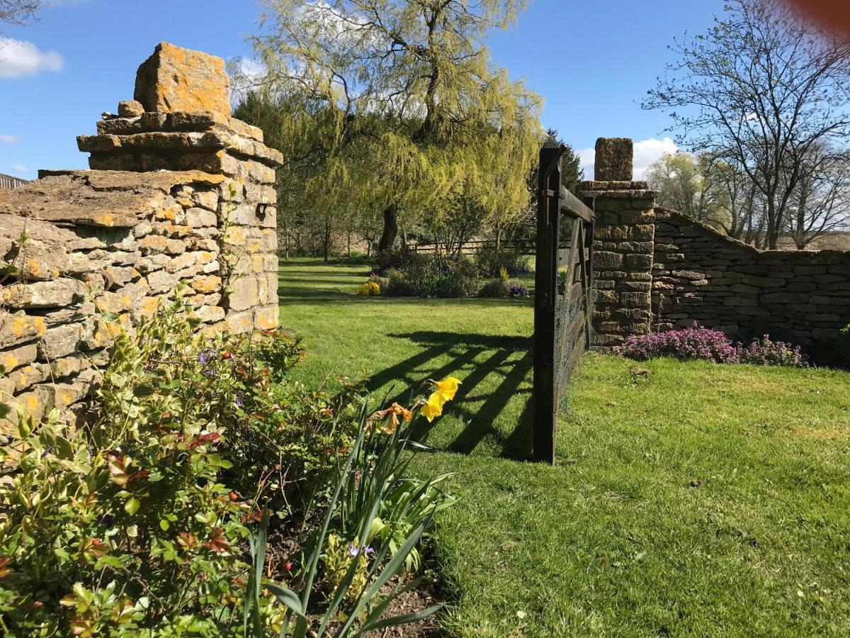 הוילה צ'יפנהאם The Manor Farm Alderton מראה חיצוני תמונה