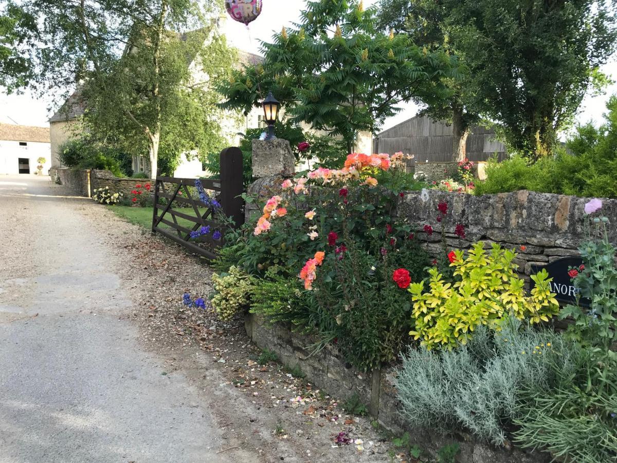 הוילה צ'יפנהאם The Manor Farm Alderton מראה חיצוני תמונה