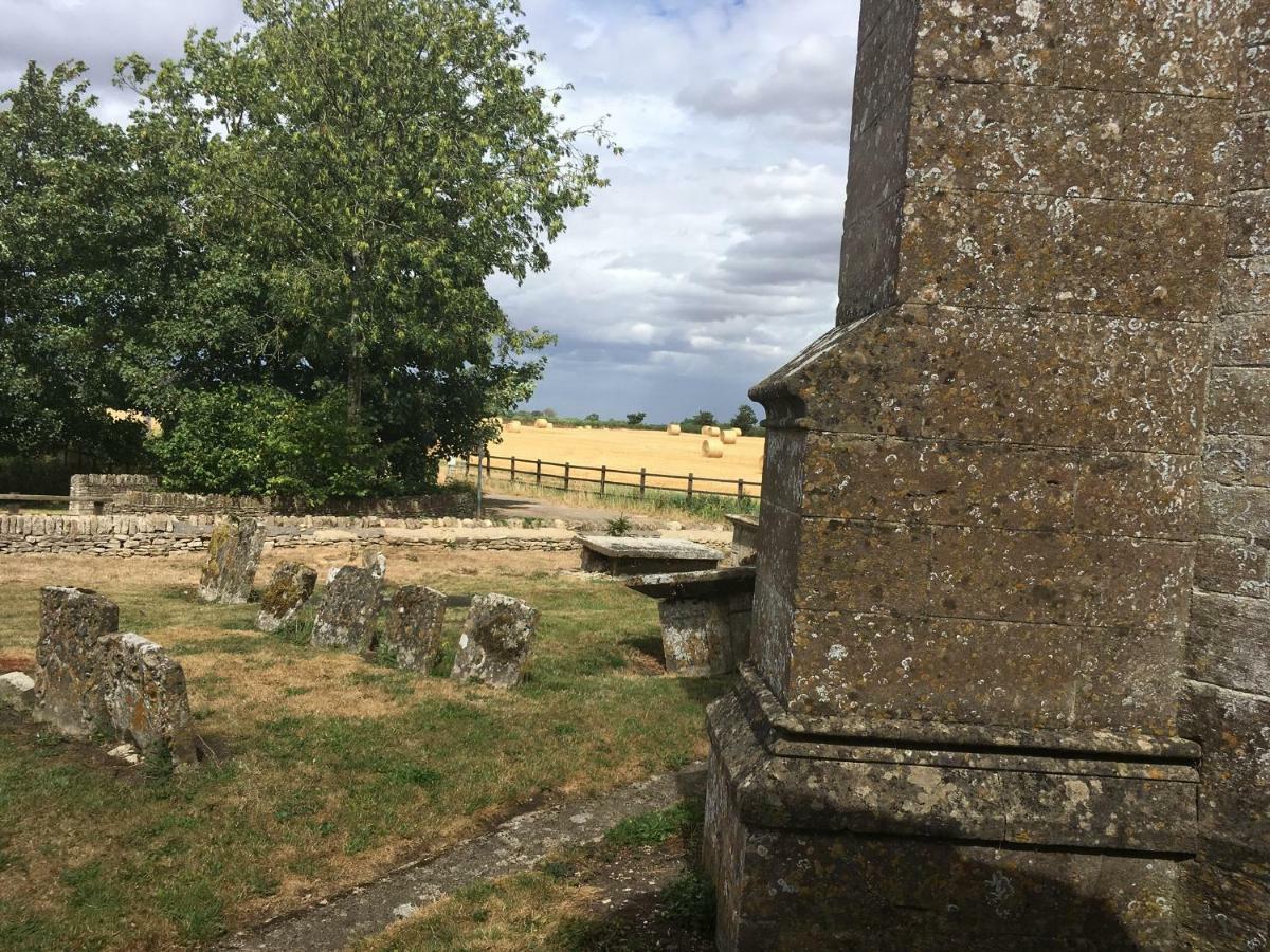 הוילה צ'יפנהאם The Manor Farm Alderton מראה חיצוני תמונה